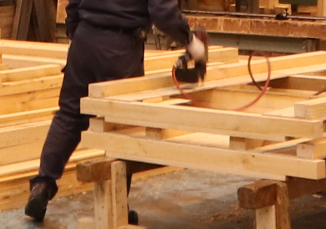 梱包資材の準備・組み立て